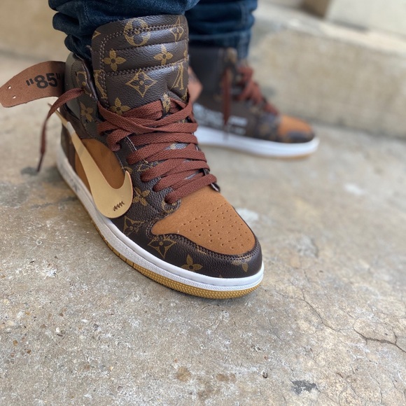 Meet your Posher, Mark - Picture 1 of 1